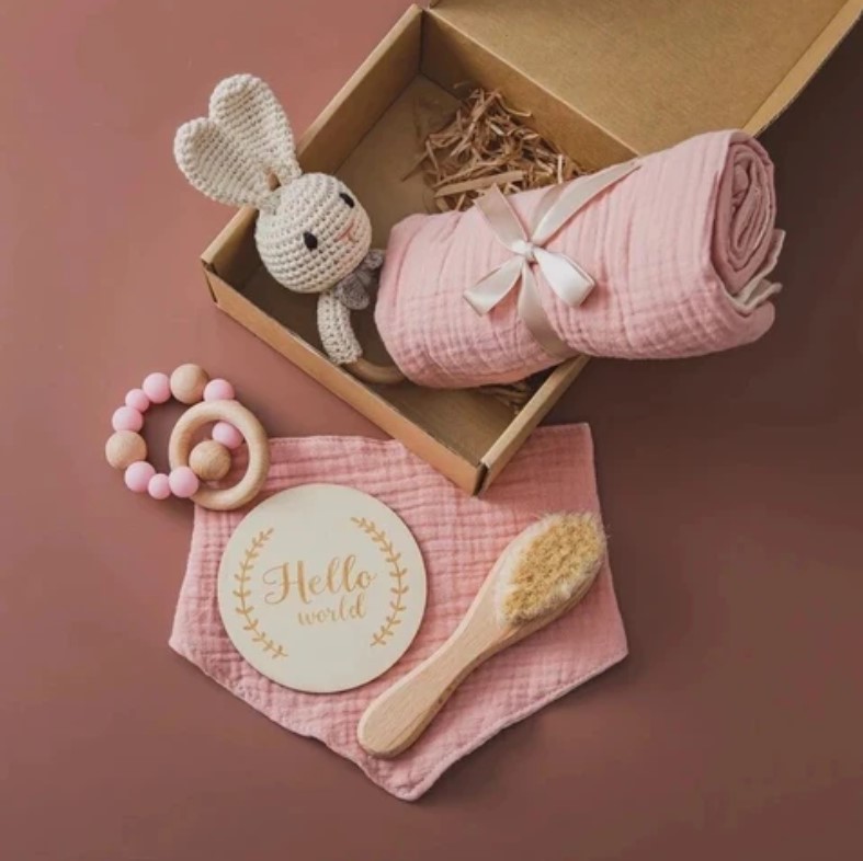 coffret-de-naissance-lapin-fraise-et-chocolat-2.jpg